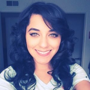 Meet your Posher, Izabella